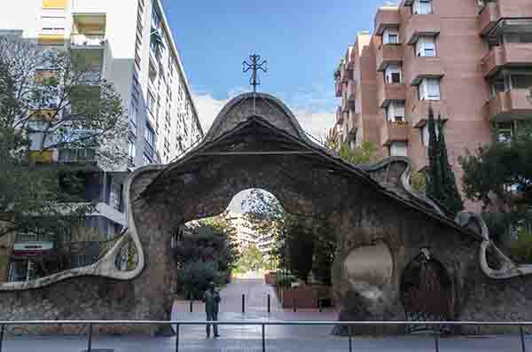 06 - Barcelona - Gaudí - Porta Miralles
